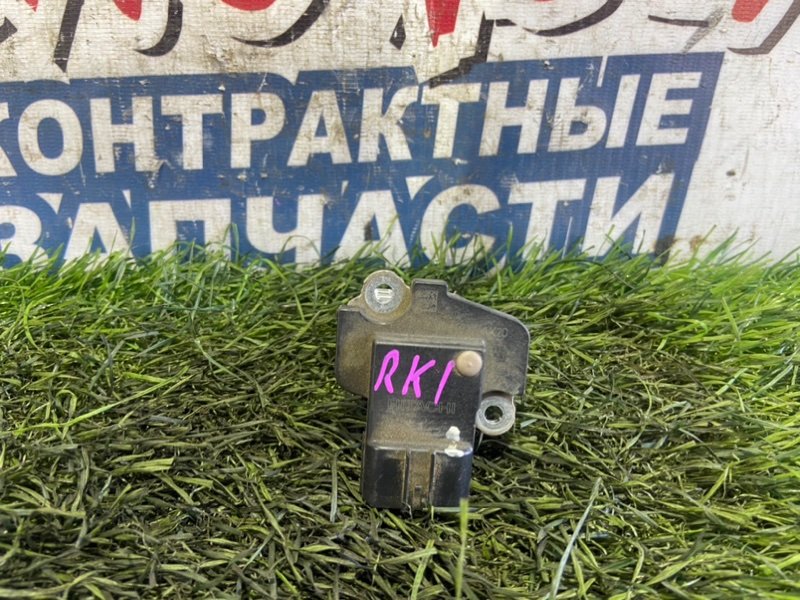 Расходомер воздушный HONDA STEPWGN RK1 R20A (б/у)