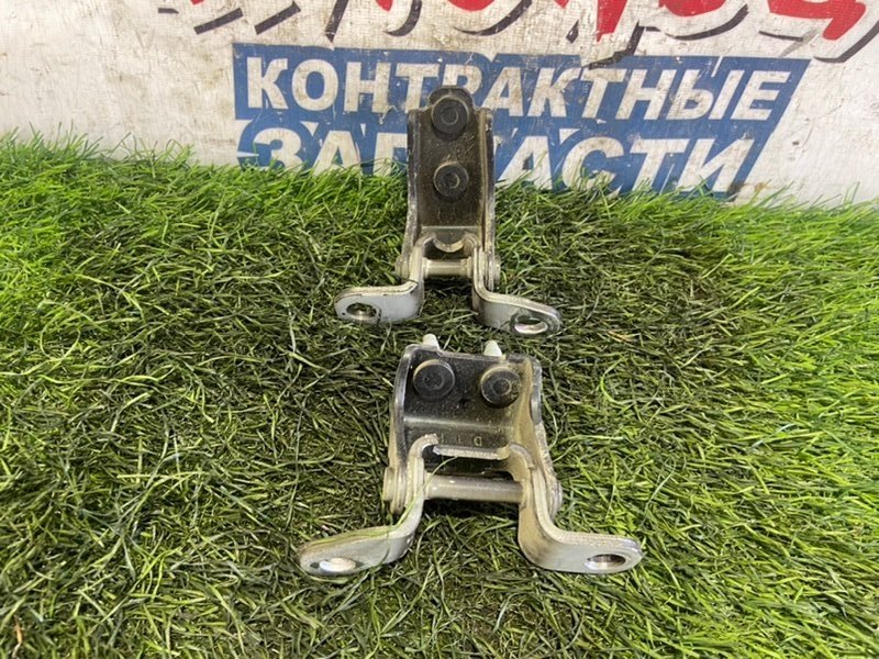 Петля двери HONDA FIT GD1 L13A задняя правая (б/у)