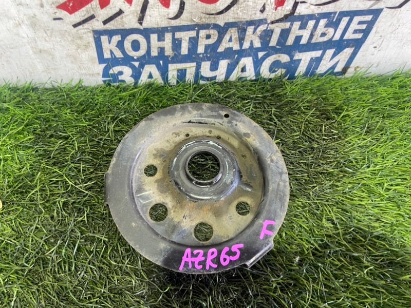 Опора пружины TOYOTA NOAH AZR65 1AZ-FSE передняя (б/у)