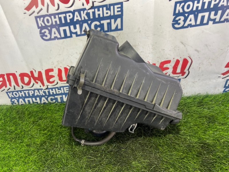 Корпус воздушного фильтра MAZDA MPV LWEW FSDE (б/у)