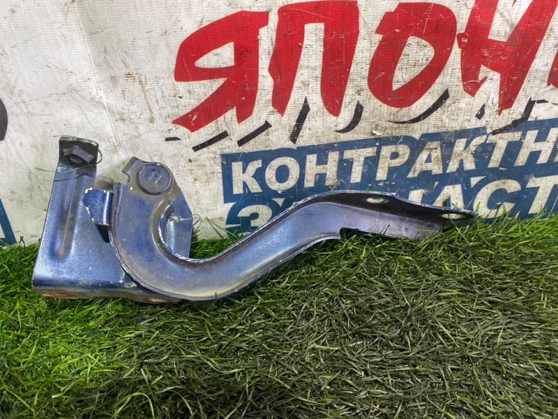 Петля капота TOYOTA WISH ZGE25 2ZR-FAE левая (б/у)