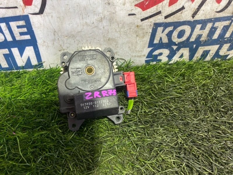 Сервопривод заслонок печки TOYOTA VOXY ZRR75 3ZR-FE (б/у)