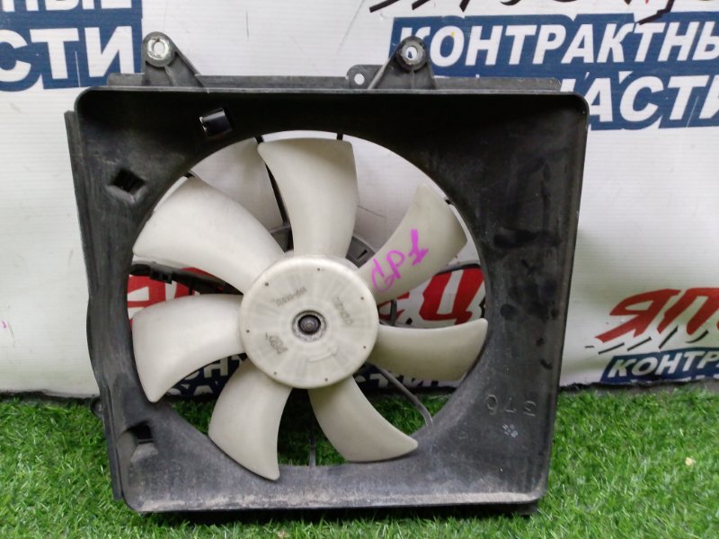 Диффузор радиатора HONDA FIT GP1 LDA правый (б/у)