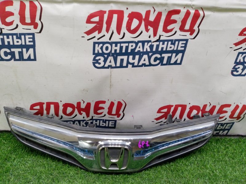 Решетка радиатора HONDA FIT GP1 LDA (б/у)