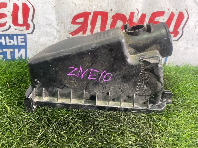 Корпус воздушного фильтра TOYOTA WISH ZNE10 1ZZ-FE (б/у)