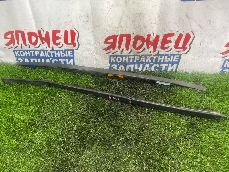 Молдинг лобового стекла HONDA CRV RM1 R20A (б/у)
