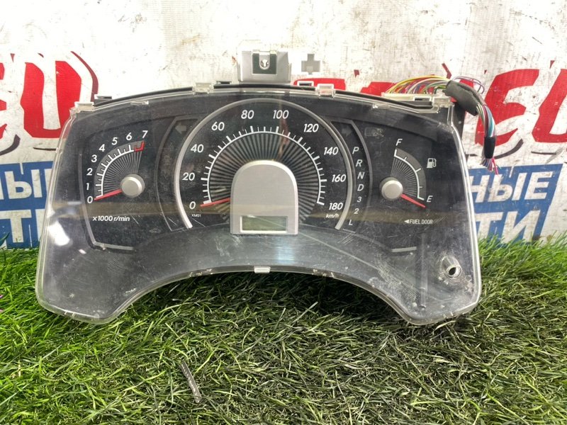 Панель приборов TOYOTA ISIS ZNM10 1ZZ-FE (б/у)