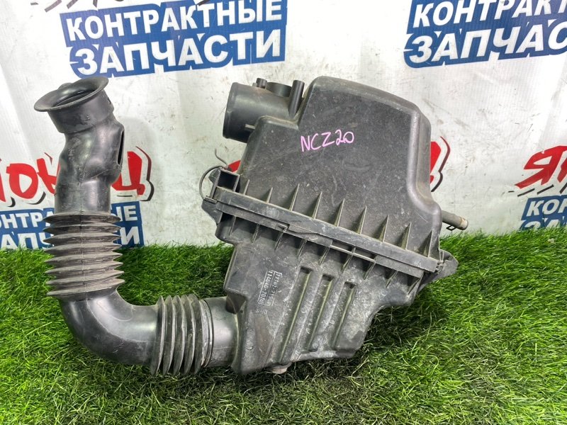 Корпус воздушного фильтра TOYOTA RAUM NCZ20 1NZ-FE (б/у)