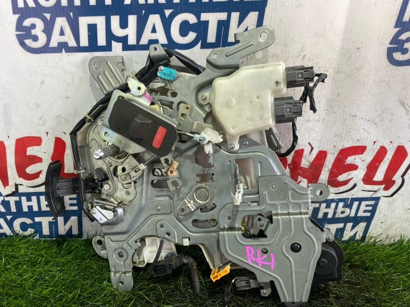Замок двери HONDA STEPWGN RK1 R20A задний правый (б/у)