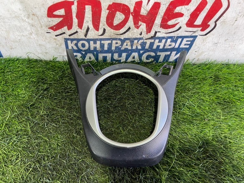 Консоль кпп TOYOTA RACTIS NCP125 1NZ-FE (б/у)