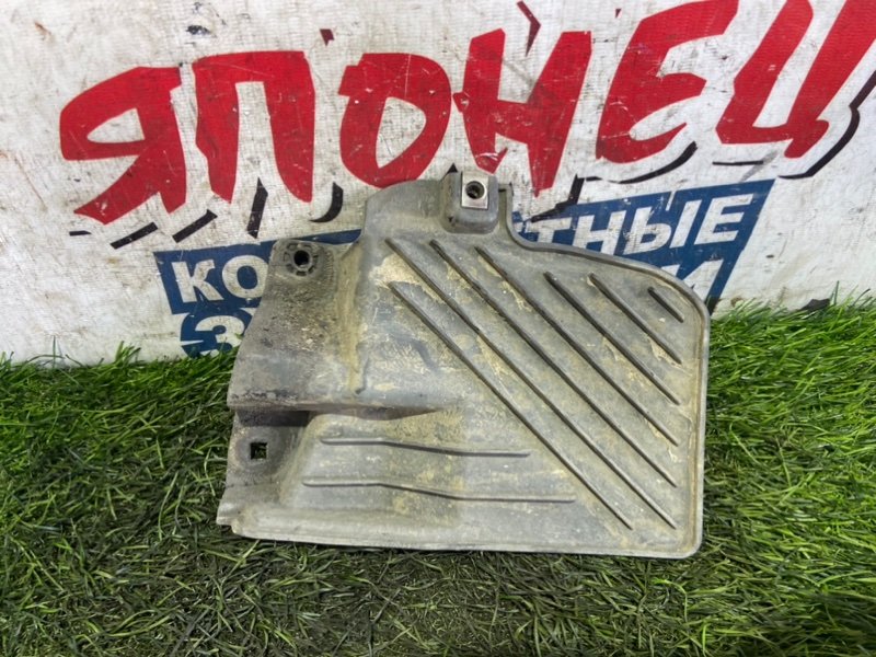 Брызговик HONDA CRV RM1 R20A задний правый (б/у)