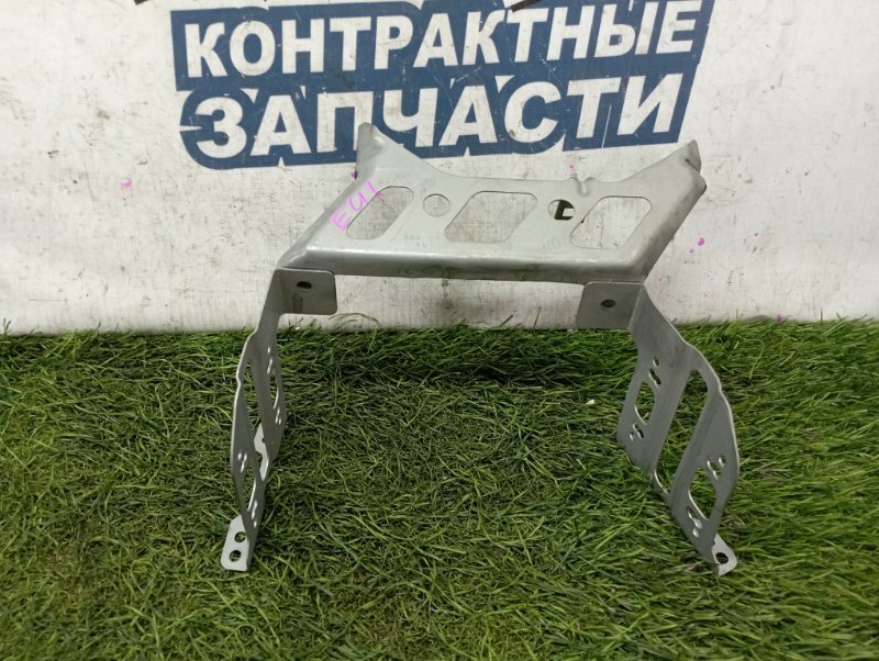 Крепление автомагнитолы HONDA CIVIC EU1 D15B (б/у)