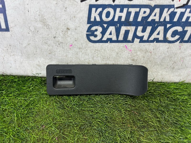 Крышка блока предохранителей HONDA FIT GD1 L13A (б/у)