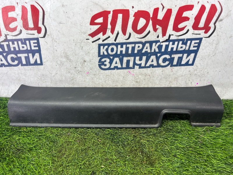 Накладка на порог HONDA CRV RM1 R20A передняя правая (б/у)