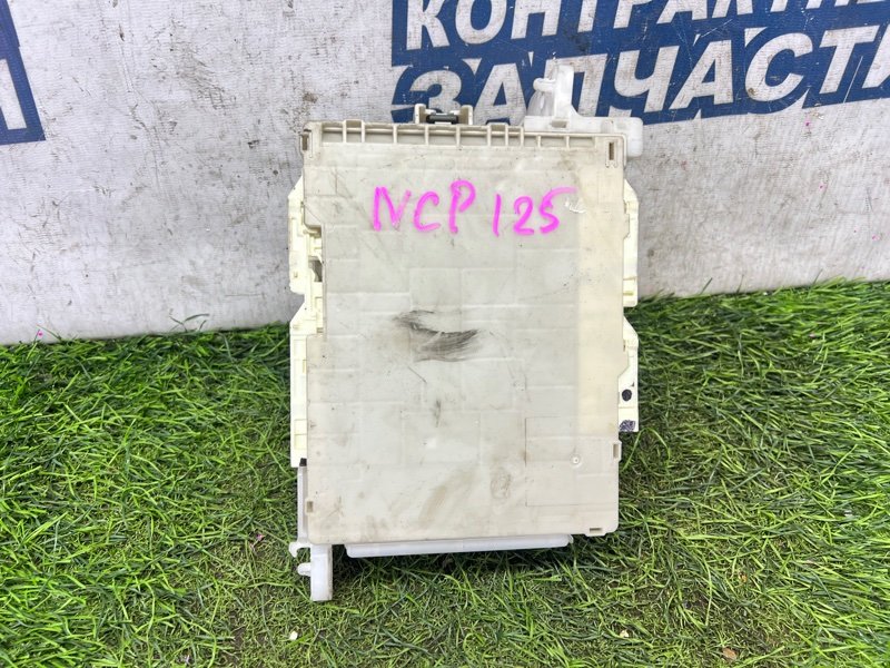 Блок предохранителей салона TOYOTA RACTIS NCP125 1NZ-FE (б/у)