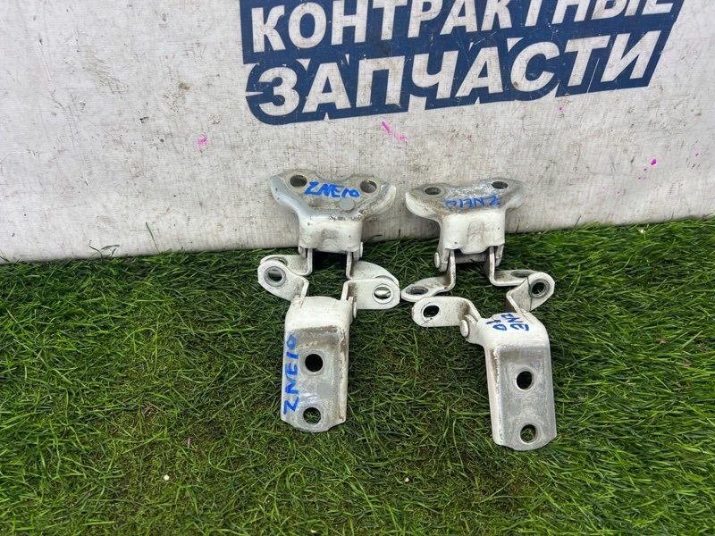 Петля двери TOYOTA WISH ZNE10 1ZZ-FE задняя (б/у)