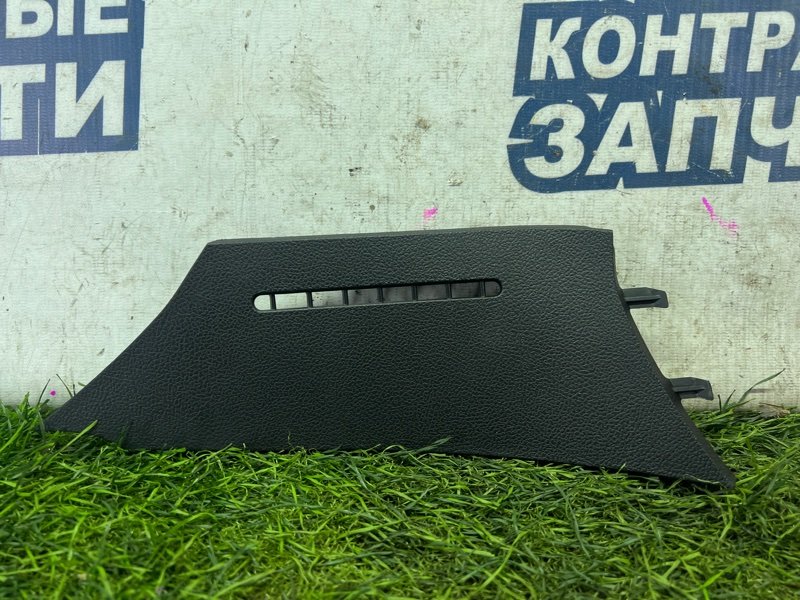 Консоль торпеды нижняя TOYOTA RACTIS NCP125 1NZ-FE левый (б/у)