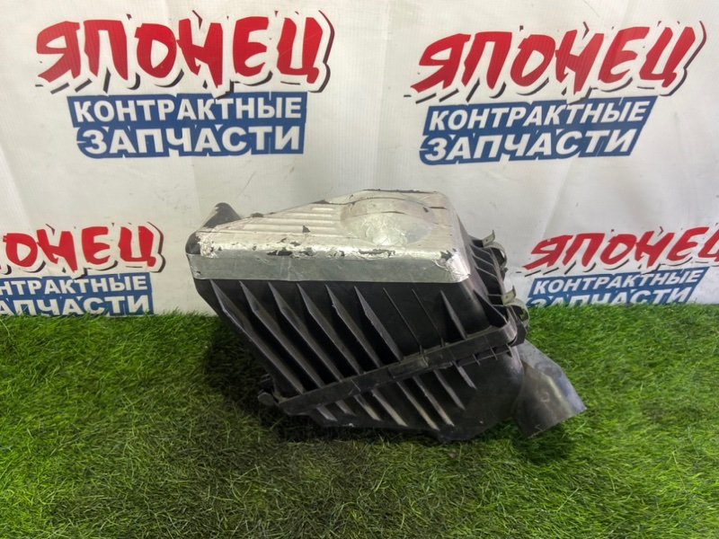 Корпус воздушного фильтра Toyota NOAH AZR60 1AZ-FSE (б/у)
