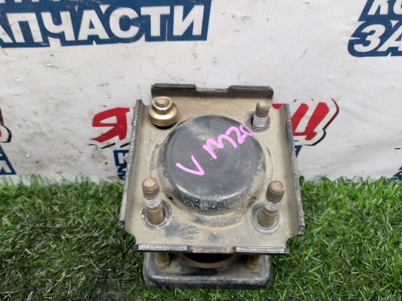 Крепление рессоры NISSAN NV200 VM20 HR16DE (б/у)