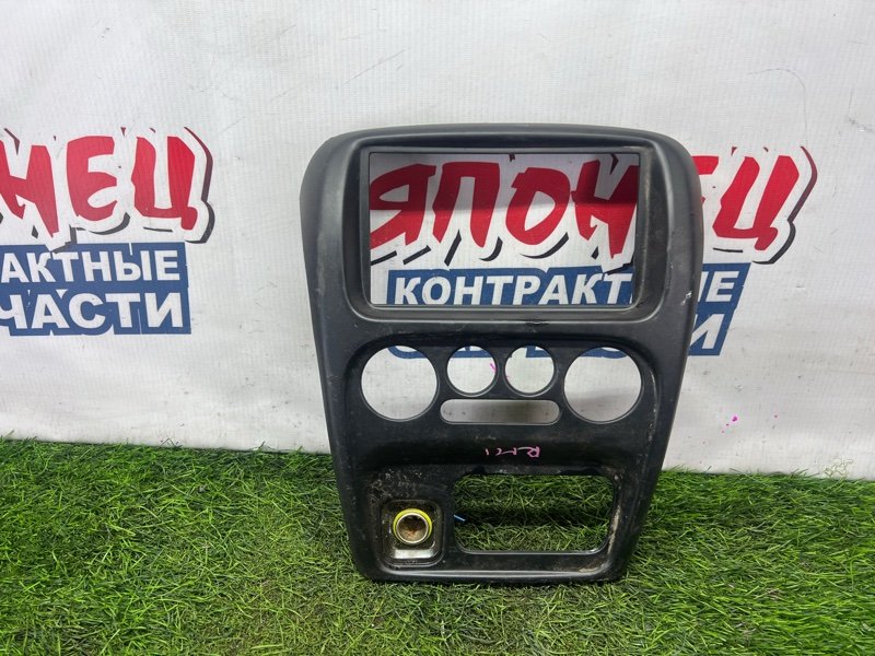 Консоль магнитофона Daihatsu YRV M201G K3VE (б/у)