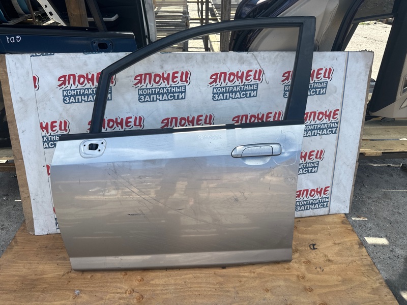 Дверь HONDA FIT GD1 L13A передняя левая (б/у)