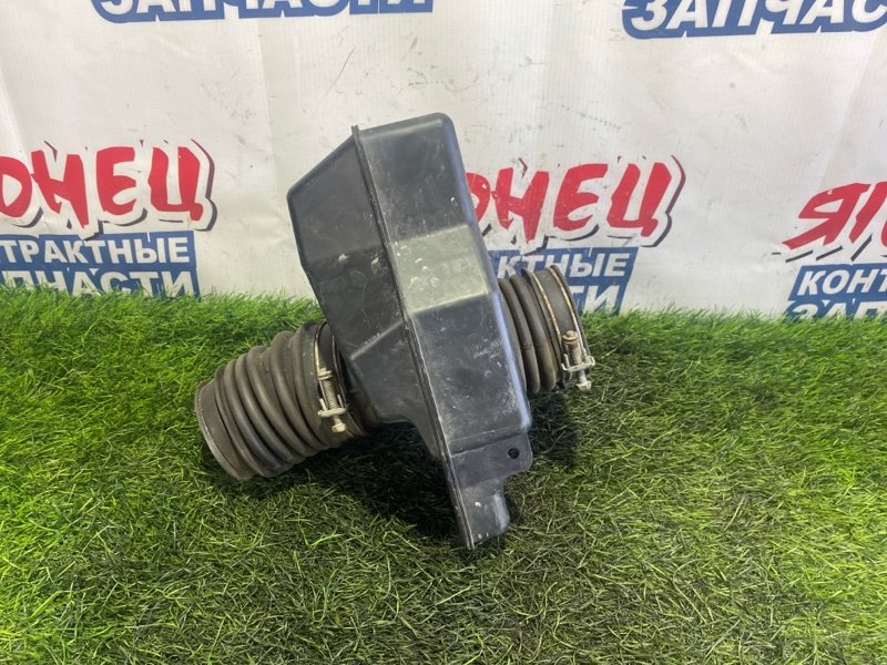 Патрубок воздушного фильтра TOYOTA ALPHARD MNH15 1MZ-FE (б/у)