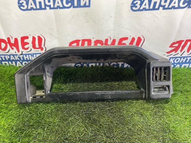 Консоль панели приборов MITSUBISHI DELICA P35W 4D56T (б/у)