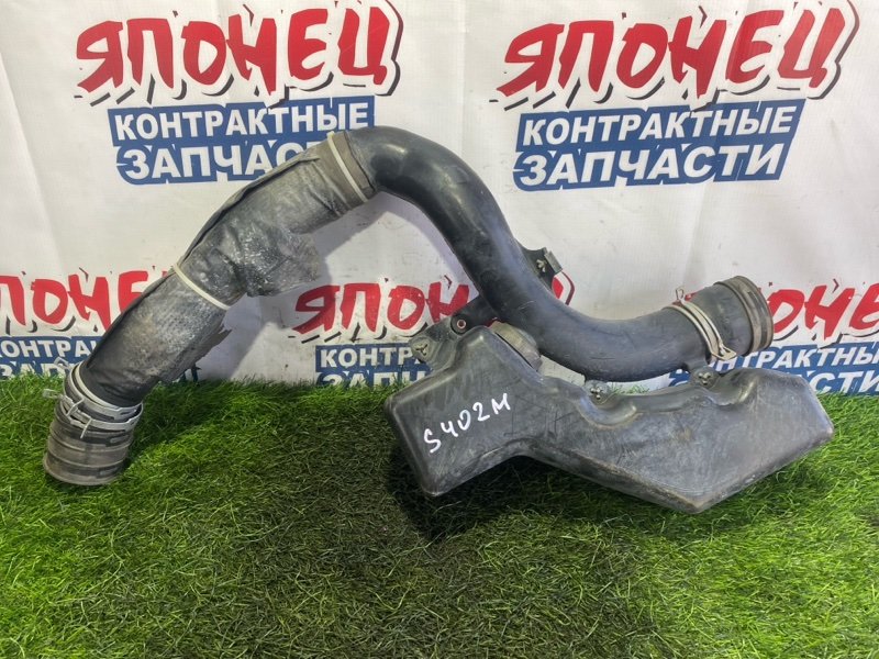 Патрубок воздушного фильтра TOYOTA TOWN ACE S402M 3SZ-VE (б/у)