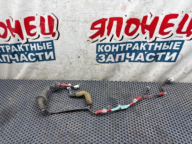 Проводка двери TOYOTA RAV4 SXA11 3S-FE задняя левая (б/у)