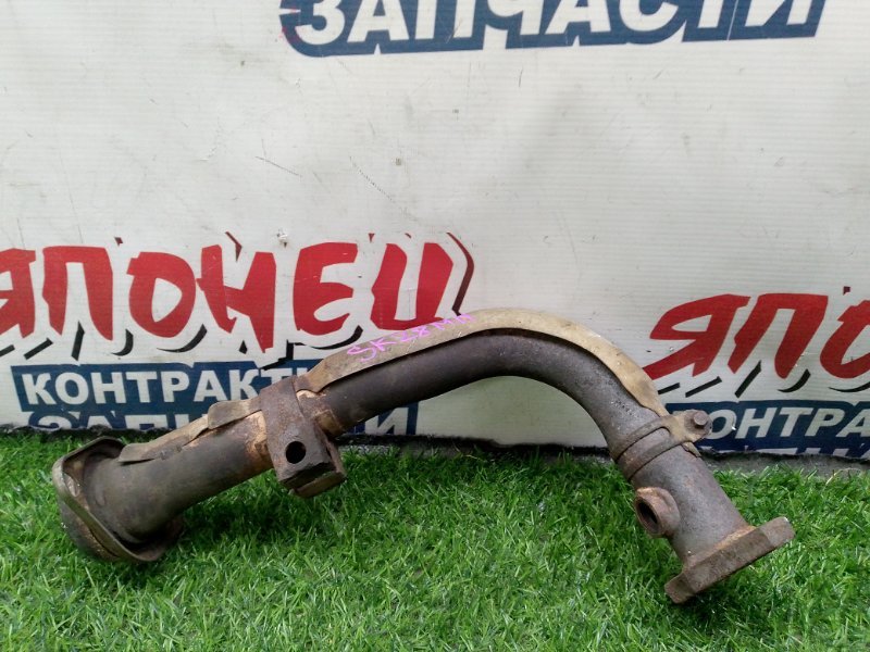 Приемная труба NISSAN VANETTE SE28MN R2 (б/у)