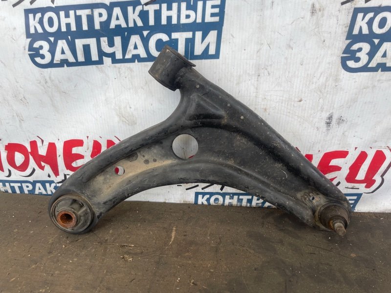 Рычаг нижний HONDA FIT GD1 L13A передний правый (б/у)