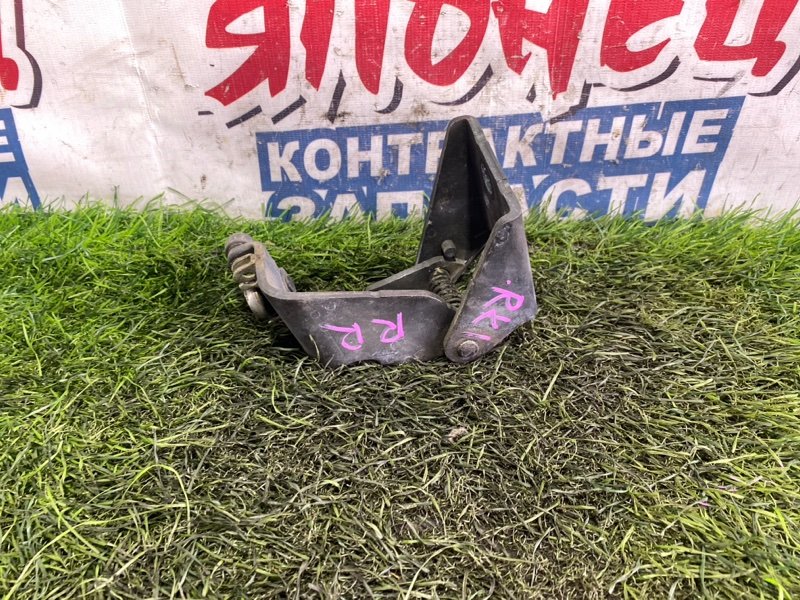 Ролик раздвижной двери HONDA STEPWGN RK1 R20A задний правый (б/у)