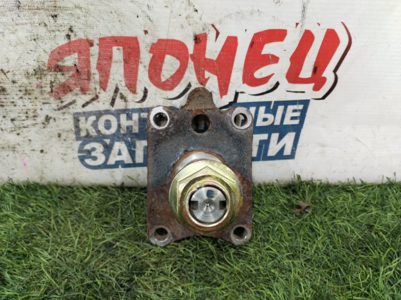 Цапфа MAZDA MPV LWEW FSDE задняя левая (б/у)