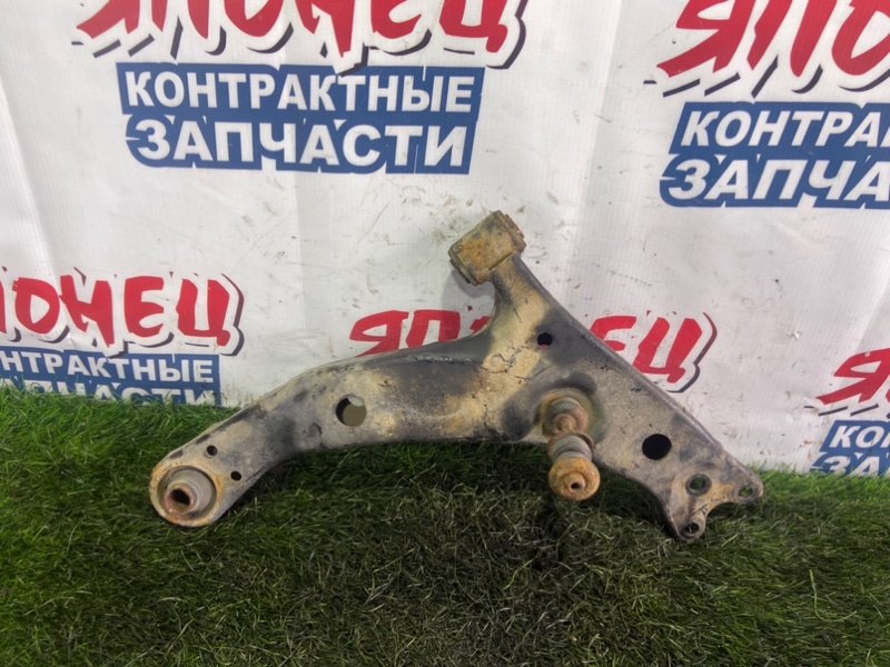 Рычаг нижний TOYOTA SPRINTER CARIB AE114 4A-FE передний правый (б/у)