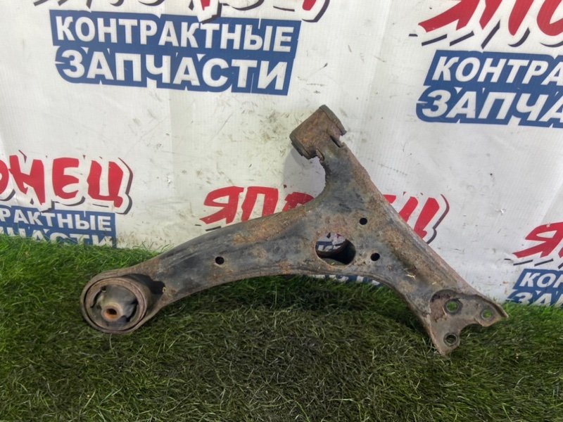 Рычаг нижний TOYOTA PRIUS NHW20 1NZ-FXE передний левый (б/у)