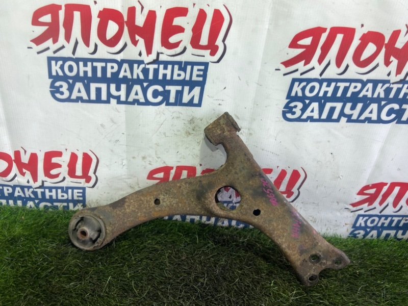 Рычаг нижний TOYOTA PRIUS NHW20 1NZ-FXE передний правый (б/у)