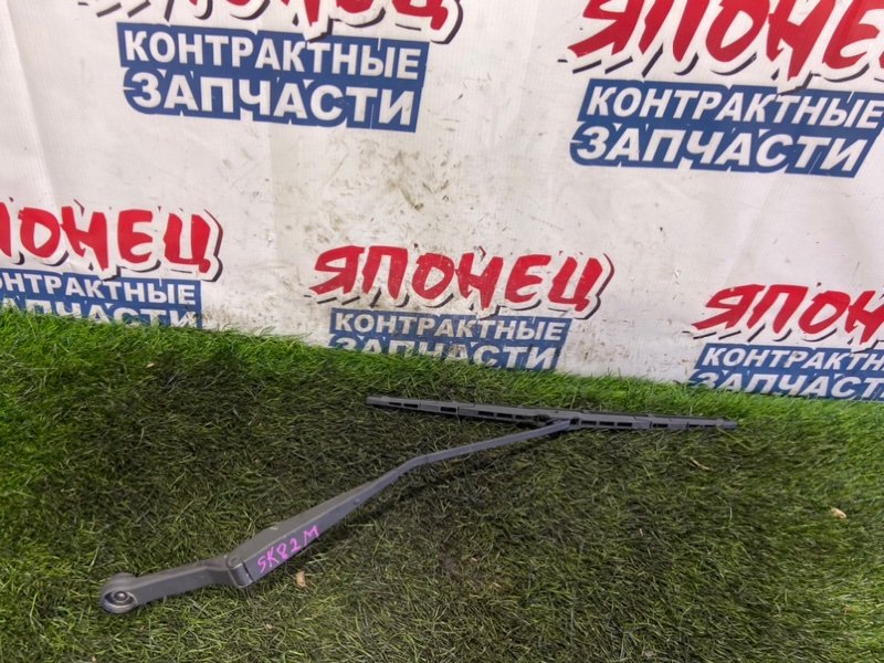 Дворник двери багажника MAZDA BONGO SK82M F8 (б/у)