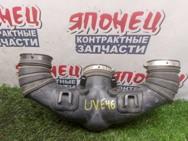Патрубок воздушного фильтра LEXUS LS600H UVF46 2UR-FSE (б/у)