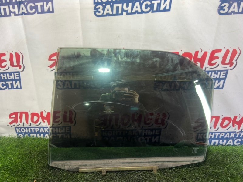 Стекло двери TOYOTA HARRIER ACU15 2AZ-FE заднее левое (б/у)