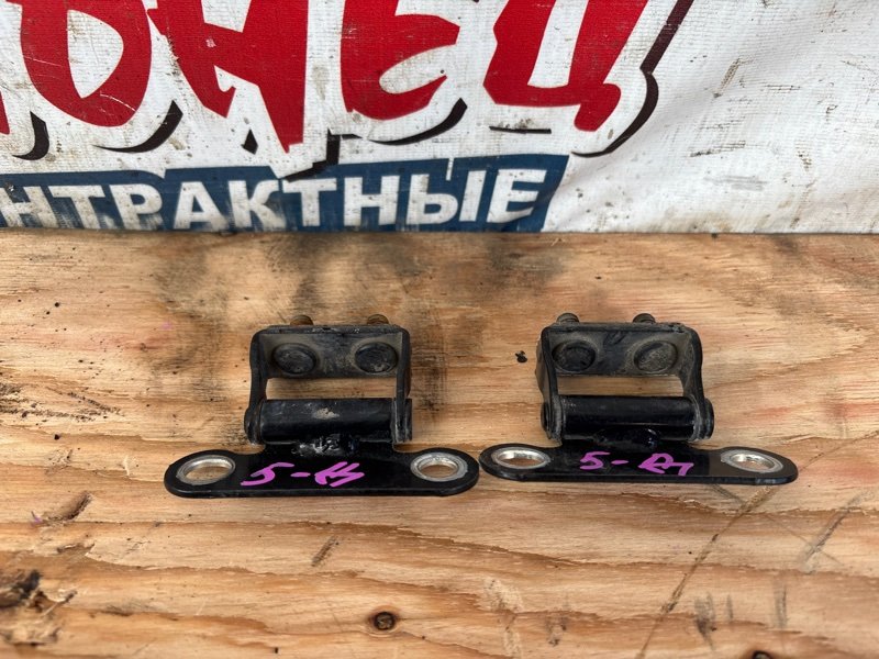 Петля двери багажника TOYOTA VOXY ZRR70 3ZR-FAE (б/у)