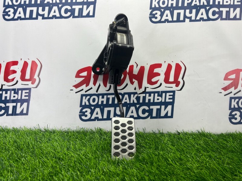 Педаль газа HONDA STREAM RN6 R18A (б/у)