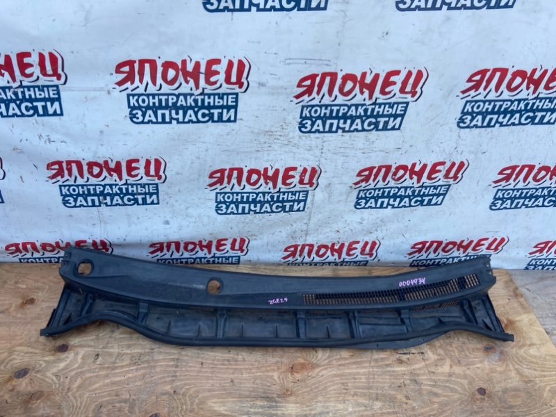 Планка под дворники TOYOTA WISH ZGE25 2ZR-FAE (б/у)