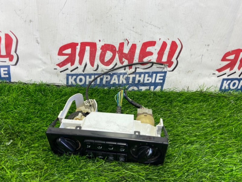 Блок управления климат-контролем MAZDA BONGO SK82M F8 (б/у)