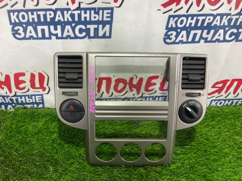 Консоль магнитофона NISSAN X-TRAIL NT30 QR20DE (б/у)