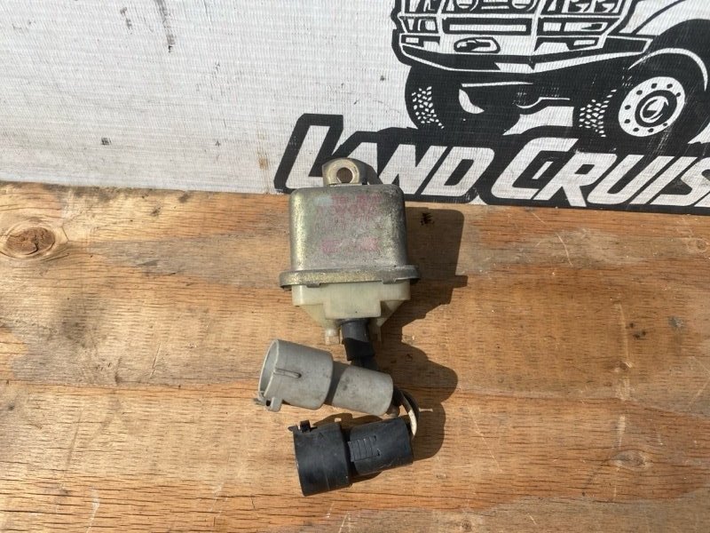 Реле стартера TOYOTA LAND CRUISER HZJ81 1HZ (б/у)