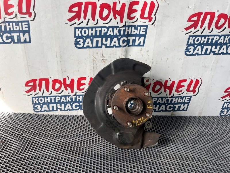 Ступица TOYOTA KLUGER V MCU20 1MZ-FE 2001 передняя правая (б/у)