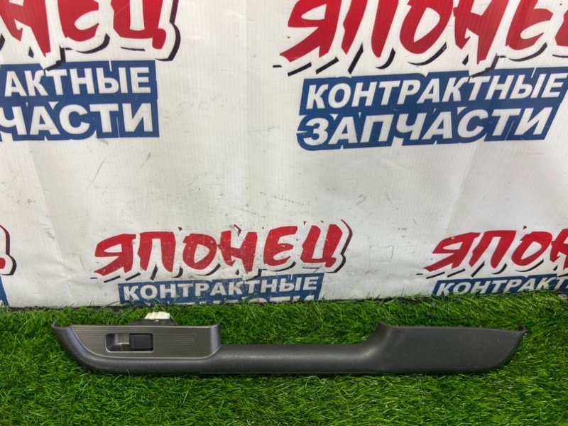 Кнопка стеклоподъемника NISSAN X-TRAIL NT30 QR20DE задняя правая (б/у)