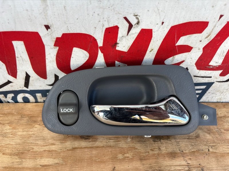 Ручка двери внутренняя HONDA ODYSSEY RA7 F23A передняя правая (б/у)