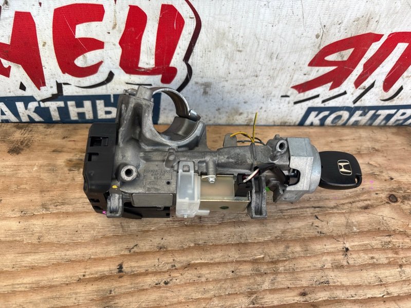 Замок зажигания HONDA FIT GD1 L13A (б/у)