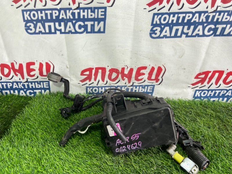 Блок предохранителей под капот TOYOTA ESTIMA ACR55 2AZ-FE (б/у)